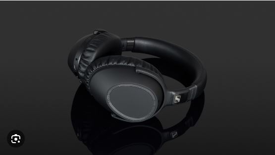 Kiểu dáng tai nghe Sennheiser PXC 550-II